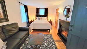 Classic Double Room | Hypo-allergenic bedding, free WiFi - Auberge du Vignoble Bromont (Brigham)