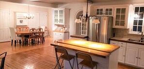 Eco-friendly cleaning products, paper towels - Auberge du Vignoble Bromont (Brigham)