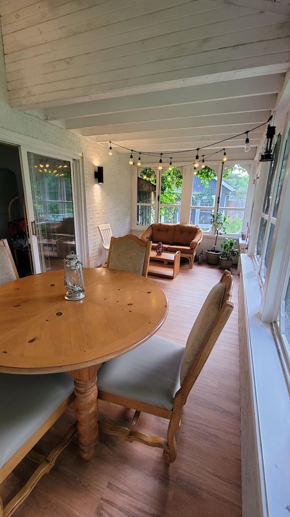 Terrace/patio - Auberge du Vignoble Bromont (Brigham)