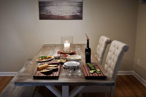Rehoboth 1st floor Condo (w/Pool) - Close to Rehoboth & Lewes Beaches & Shopping