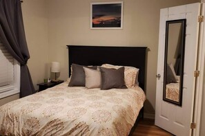 2 bedrooms, desk, iron/ironing board, free WiFi