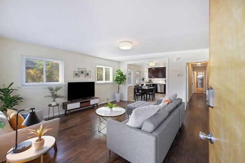 Luxo Stays |Stanford| 3bd/2ba #pet #comfy