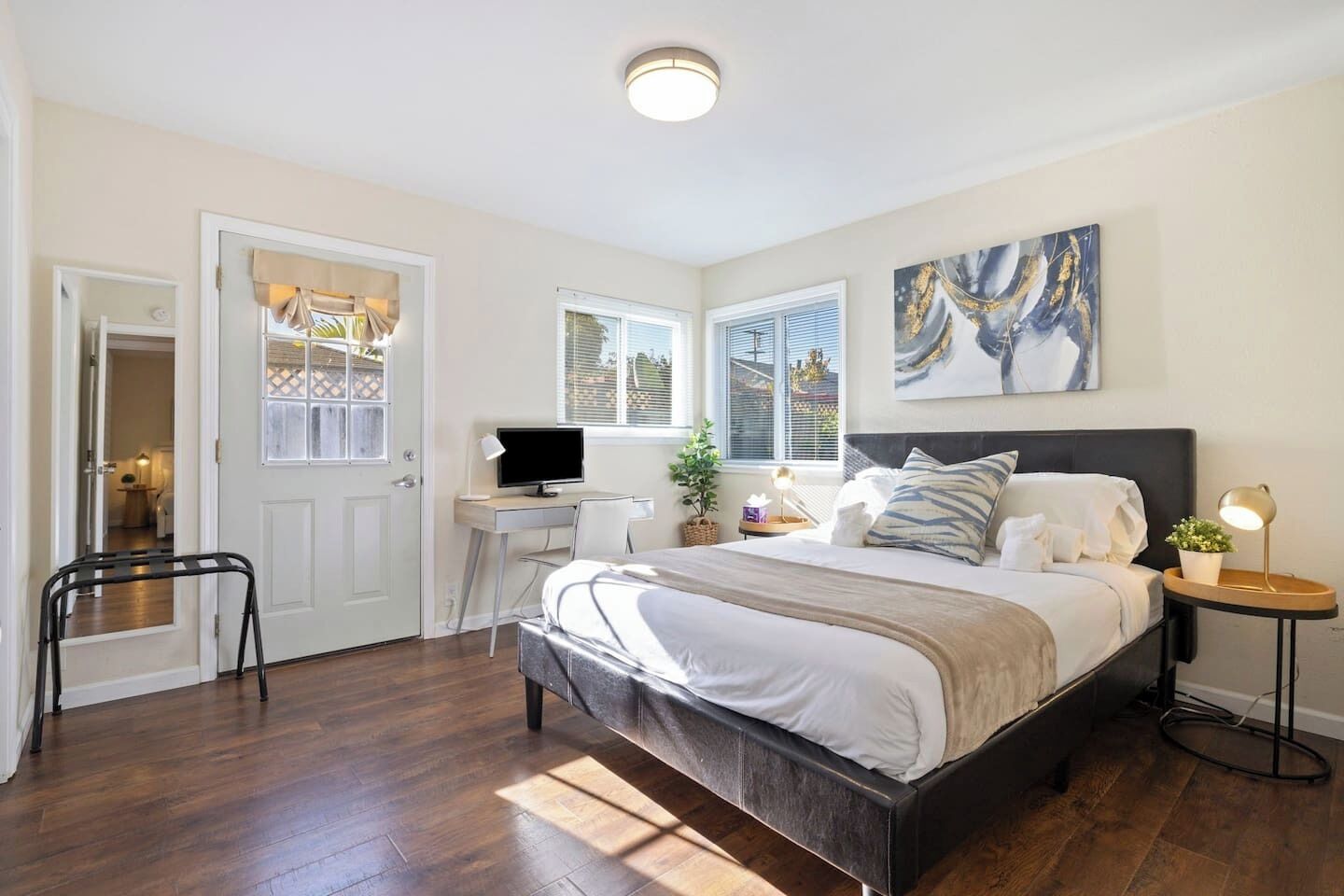 3 quartos, ferros/tábuas de passar roupa, Wi-Fi, roupa de cama