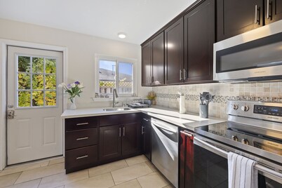 Luxo Stays |Stanford| 3bd/2ba #pet #comfy