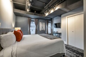 6 chambres, fer et planche à repasser, Wi-Fi, draps fournis
