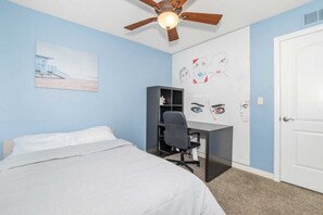6 habitaciones, caja de seguridad en la habitación y escritorio