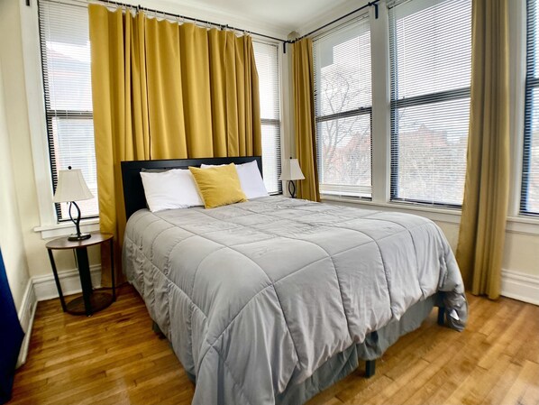 2 chambres, fer et planche à repasser, lit parapluie, Wi-Fi gratuit