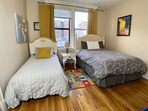 2 bedrooms, iron/ironing board, travel cot, free WiFi