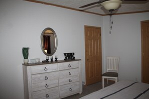 3 Schlafzimmer, Bügeleisen/Bügelbrett, kostenloses WLAN, Bettwäsche