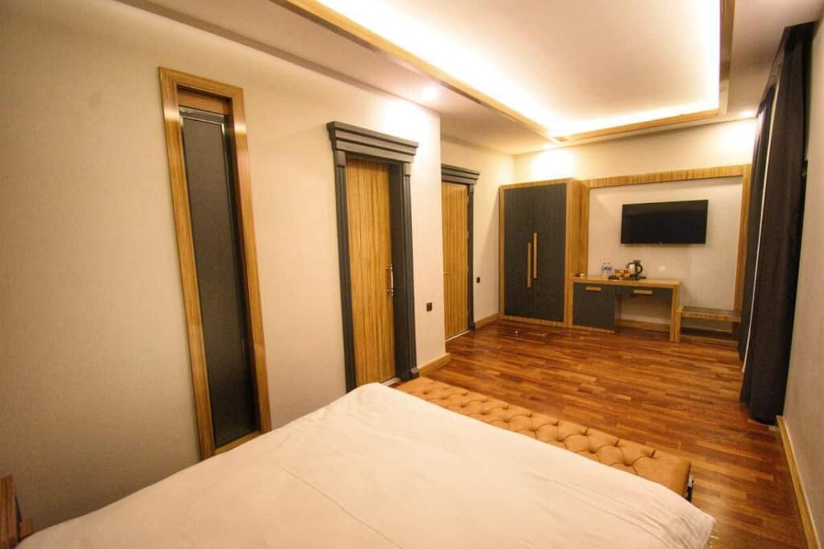 Deluxe Room | Free WiFi