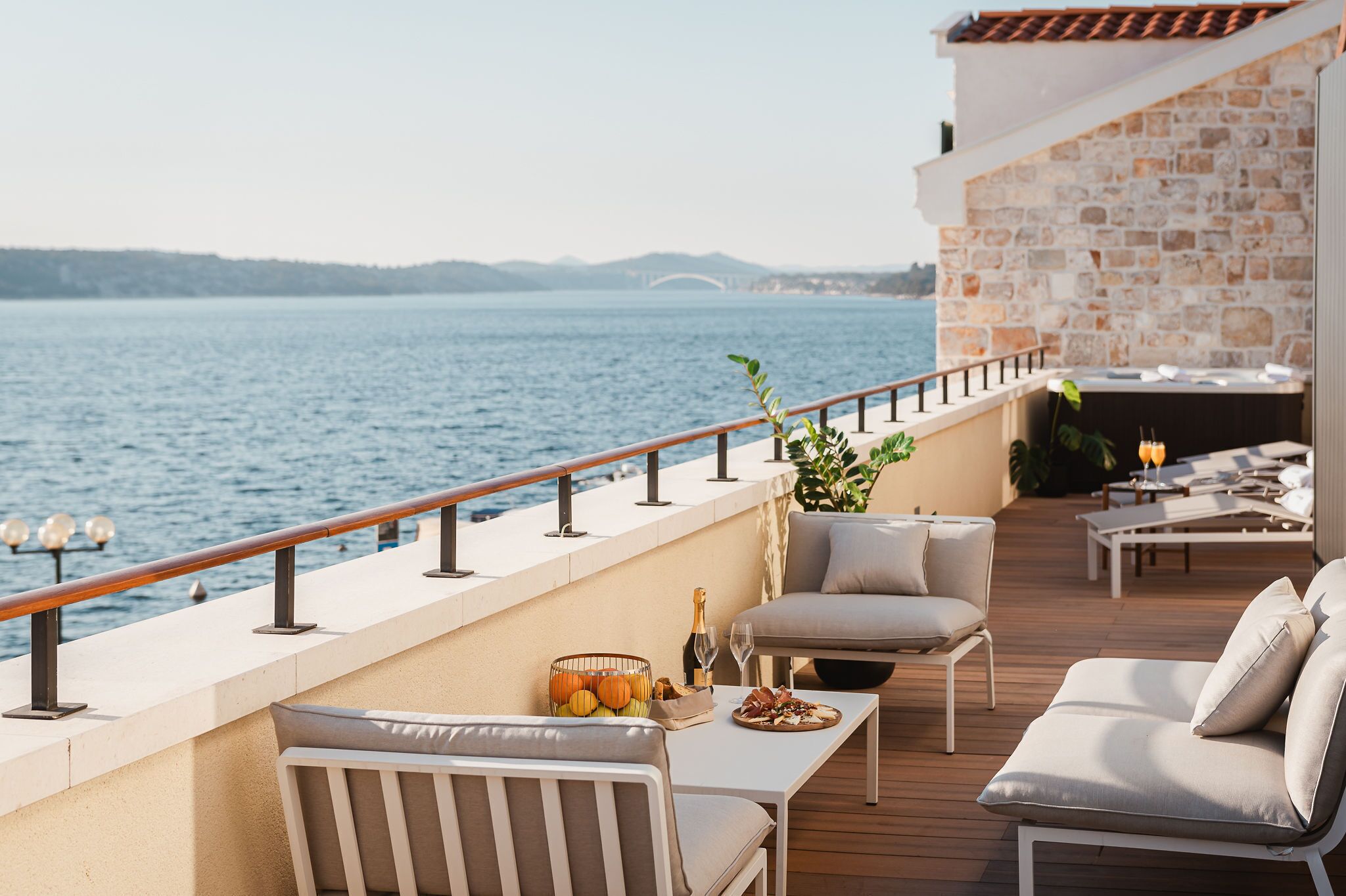 Presidential Apartment, Sauna, Sea View | ลานระเบียง/นอกชาน