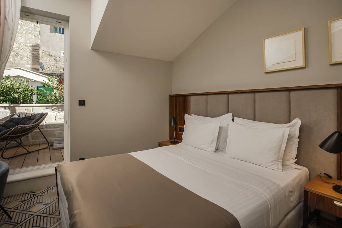 Superior Double or Twin Room, Terrace, City View