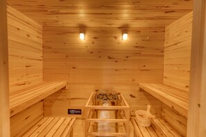 Sauna - Luxury Penthouse located in the heart of Yankton.  (Yankton)