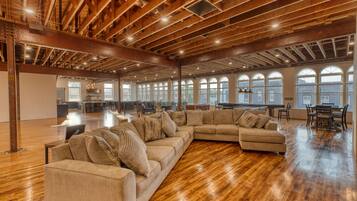 Smart TV, foosball, stereo