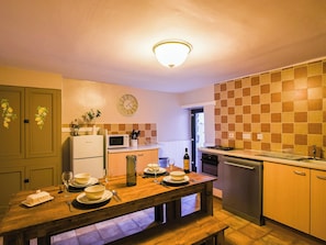 Lavastoviglie, pentole/stoviglie/utensili