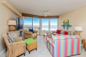 智能电视、DVD 播放器、书