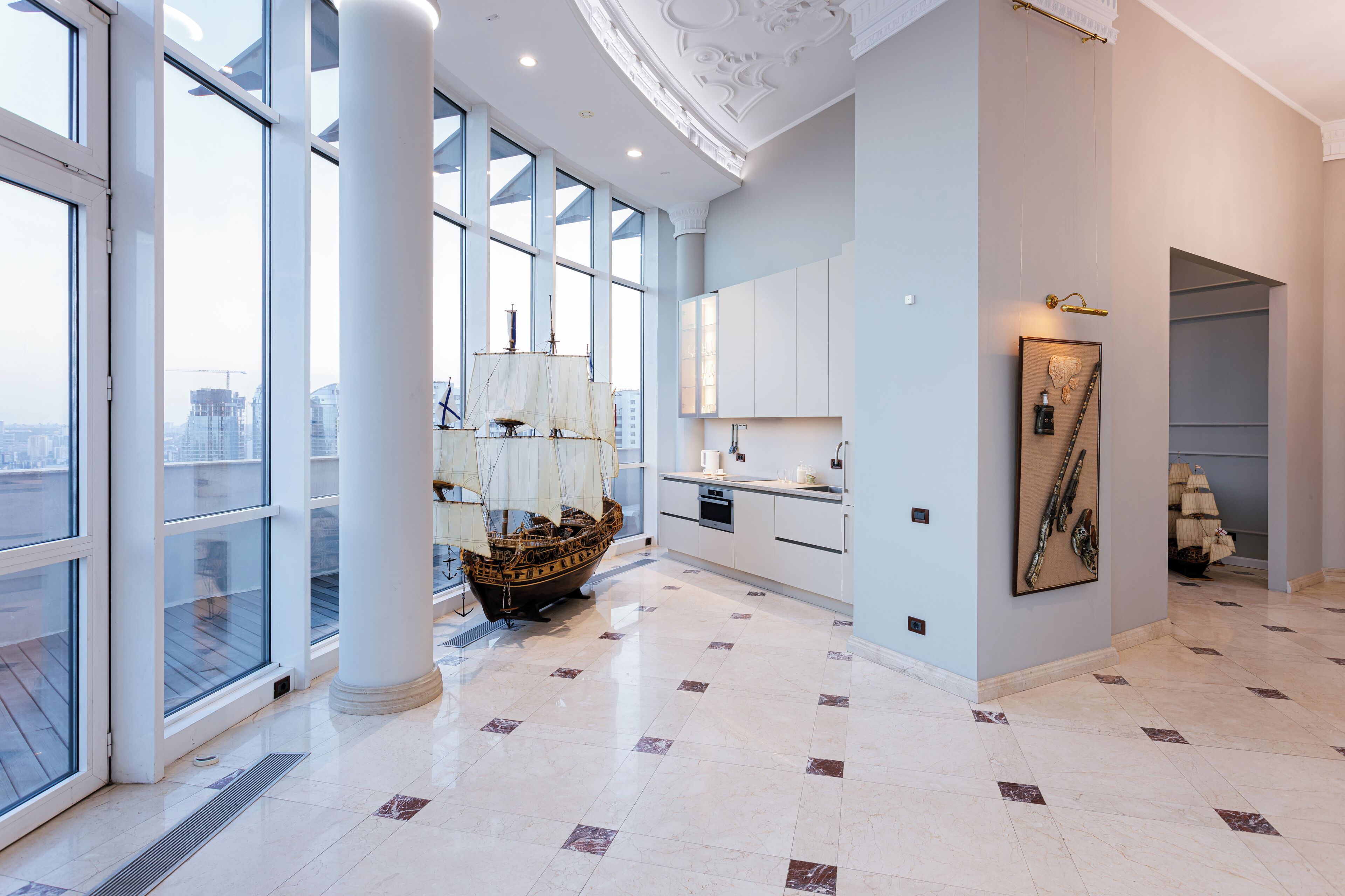 المنشأة من الداخل