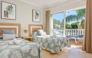 3 soverom, safe på rommet, strykejern/-brett og wi-fi (inkludert)