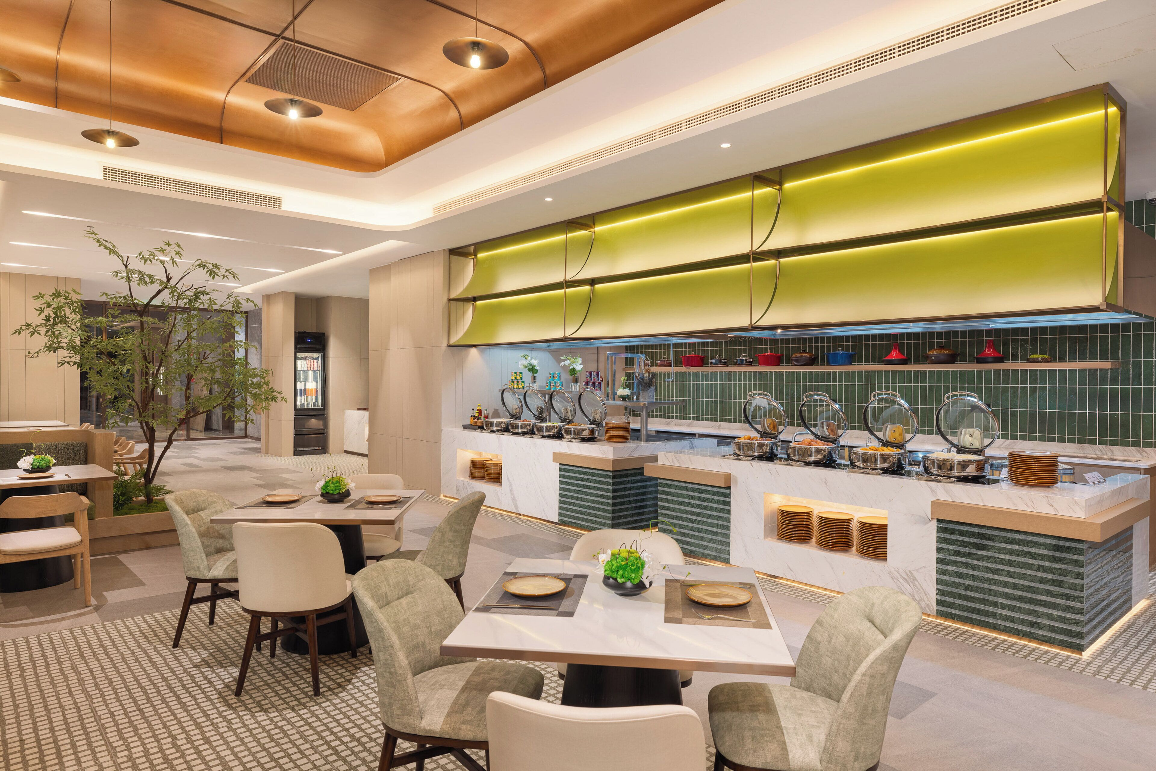 Breakfast, lunch, dinner served; local and international cuisine 