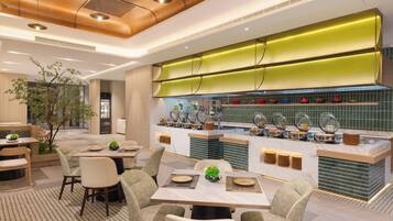 Breakfast, lunch, dinner served; local and international cuisine