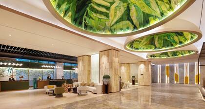 Holiday Inn Shanghai Minhang Center by IHG