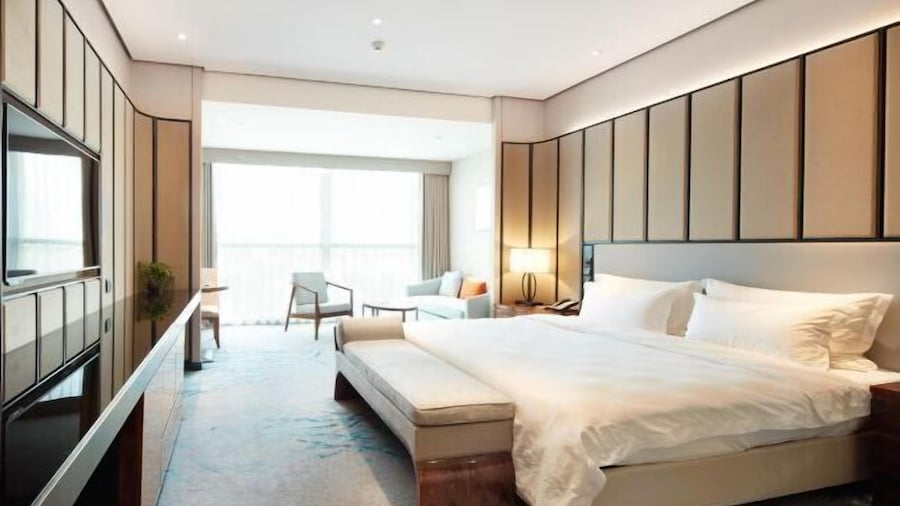 Holiday Inn Shanghai Minhang Center by IHG