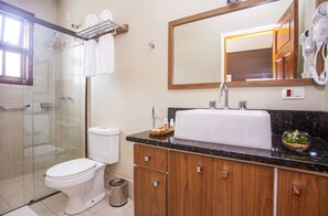 Standard Room, 1 Double Bed | Bathroom
