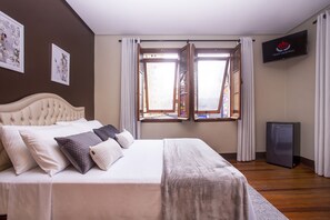 Deluxe Room, 1 Double Bed | Free WiFi, bed sheets - Hotel Gambrinus (Poços de Caldas)