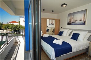 5 bedrooms, iron/ironing board, free WiFi, bed sheets - Villa Lady Blue with Heated Pool (Seget Donji)