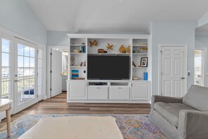 Smart TV, video games, DVD player - 8 Bedrooms, 7 Baths, Sleeps 20, Linens, Private Heated Pool, Elevator, Golf Near (Ocean Isle Beach)