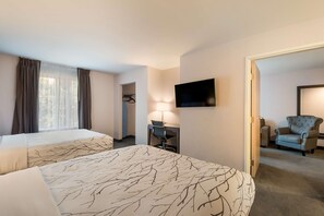 Suite, 2 Queen-Betten, Nichtraucher, Kühlschrank und Mikrowelle (with Sofabed)