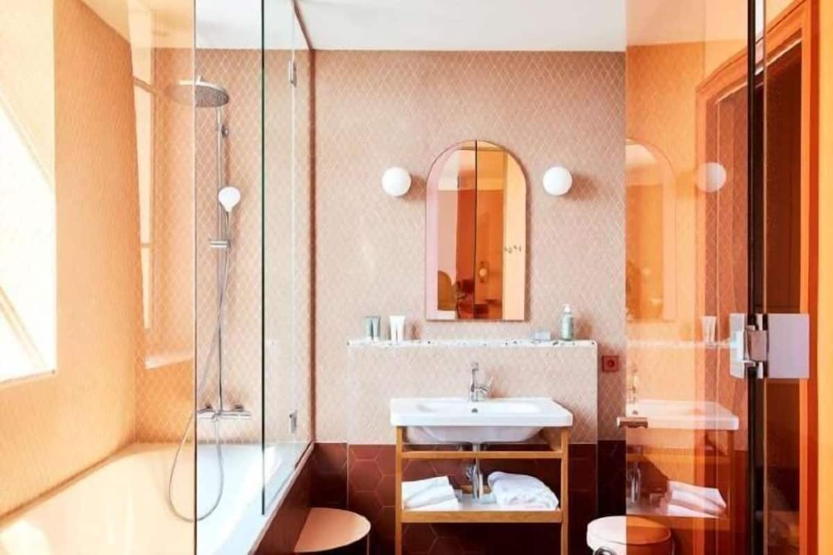 Baño | Secadora de cabello y toallas