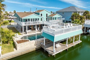 Exterior - Private Canal Home w/ 2 Living Areas, Easy Bay Access & POOL (Galveston)