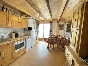 Private kitchen - METABIEF - NEIGHBORHOOD BEAUSOLEIL - les Sorbiers - Apartment 6 people (Metabief)