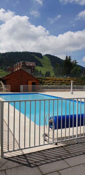 Pool - METABIEF - NEIGHBORHOOD BEAUSOLEIL - Front des Pistes building 4-person apartment (Métabief)