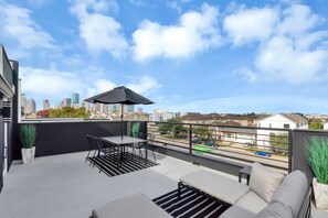 Property grounds - 🌟The Suite Spot🌟Downtown Skyline View🏙 Sleeps 12 (Houston)