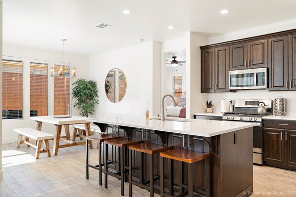 Fridge, microwave, oven, stovetop - LeBlanc 5 Bedroom!  5 Bath! Firepit! Dog Friendly! (Washington)