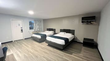 Select Comfort beds, desk, free WiFi, bed sheets