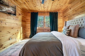 2 bedrooms, iron/ironing board, travel cot, free WiFi