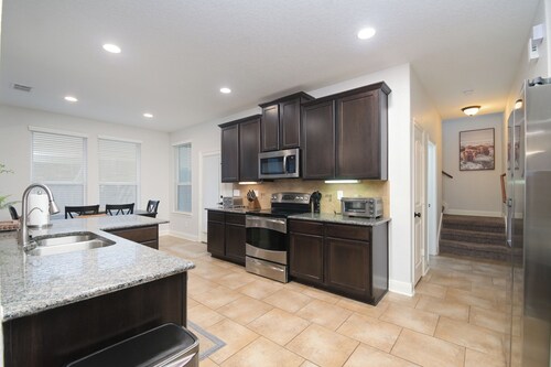 Limestone Ranch House-4 Bedroom 3 Bath House