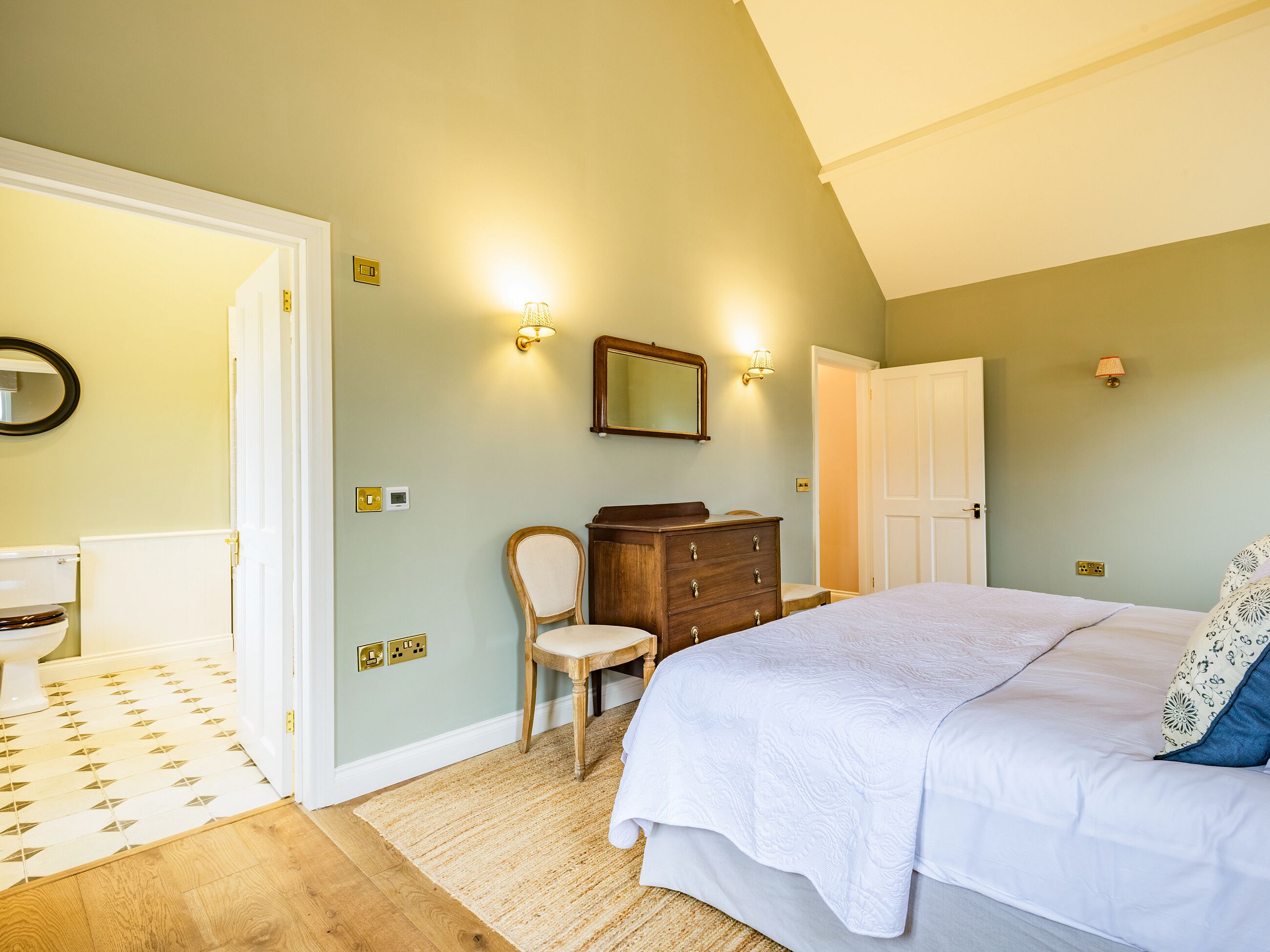3 bedrooms, free WiFi, bed sheets