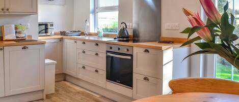 烤箱、洗碗机、冰柜