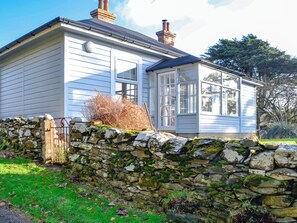 Exterior - A superb 4 bedroomed cottage with glorious gardens and stunning sea views. (Newton Stewart)