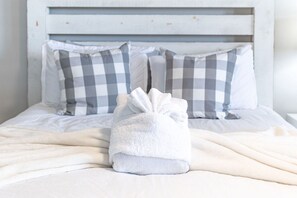 4 soveværelser, skrivebord, strygejern/strygebræt, weekendseng