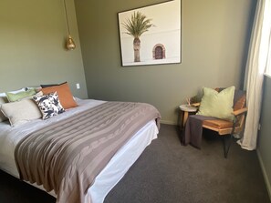 2 bedrooms, iron/ironing board, travel cot, free WiFi - A taste of Tuscany in Havelock North (Havelock North)