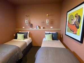 2 bedrooms, iron/ironing board, travel crib, free WiFi