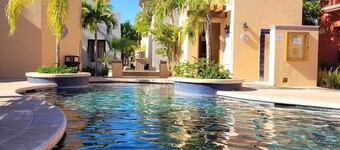 Casa Juanchi  Mountain views and just steps from restaurants, pool, and the beach of  Loreto Bay