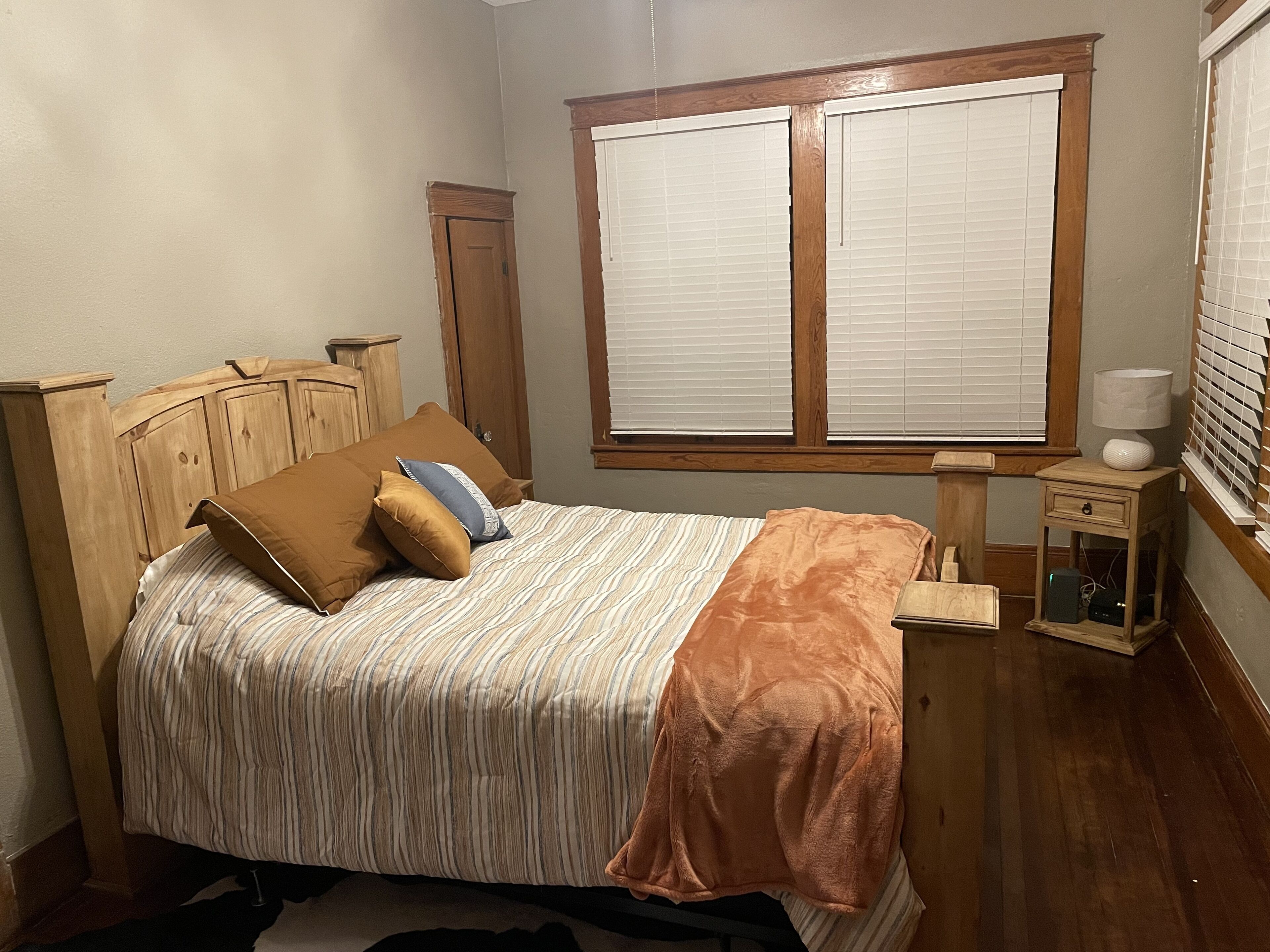 5 soverom, wi-fi (inkludert) og sengetøy