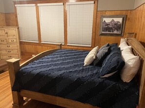 5 quartos, Wi-Fi de cortesia, roupa de cama