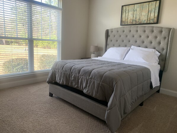 4 bedrooms, desk, iron/ironing board, travel cot